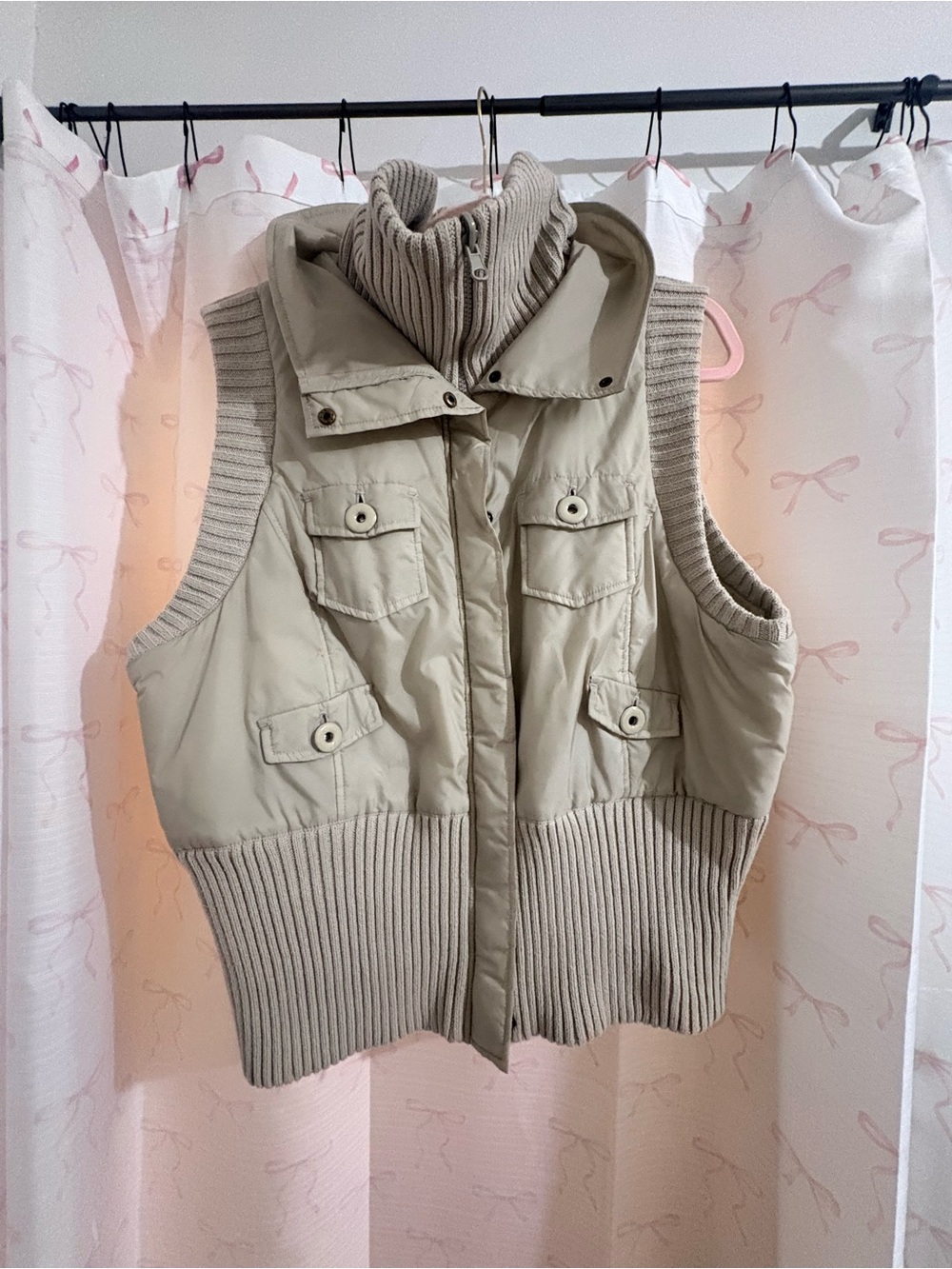 Reversible Sleeveless Quilted Knit-Trim Vest Jacket in Beige - Women's